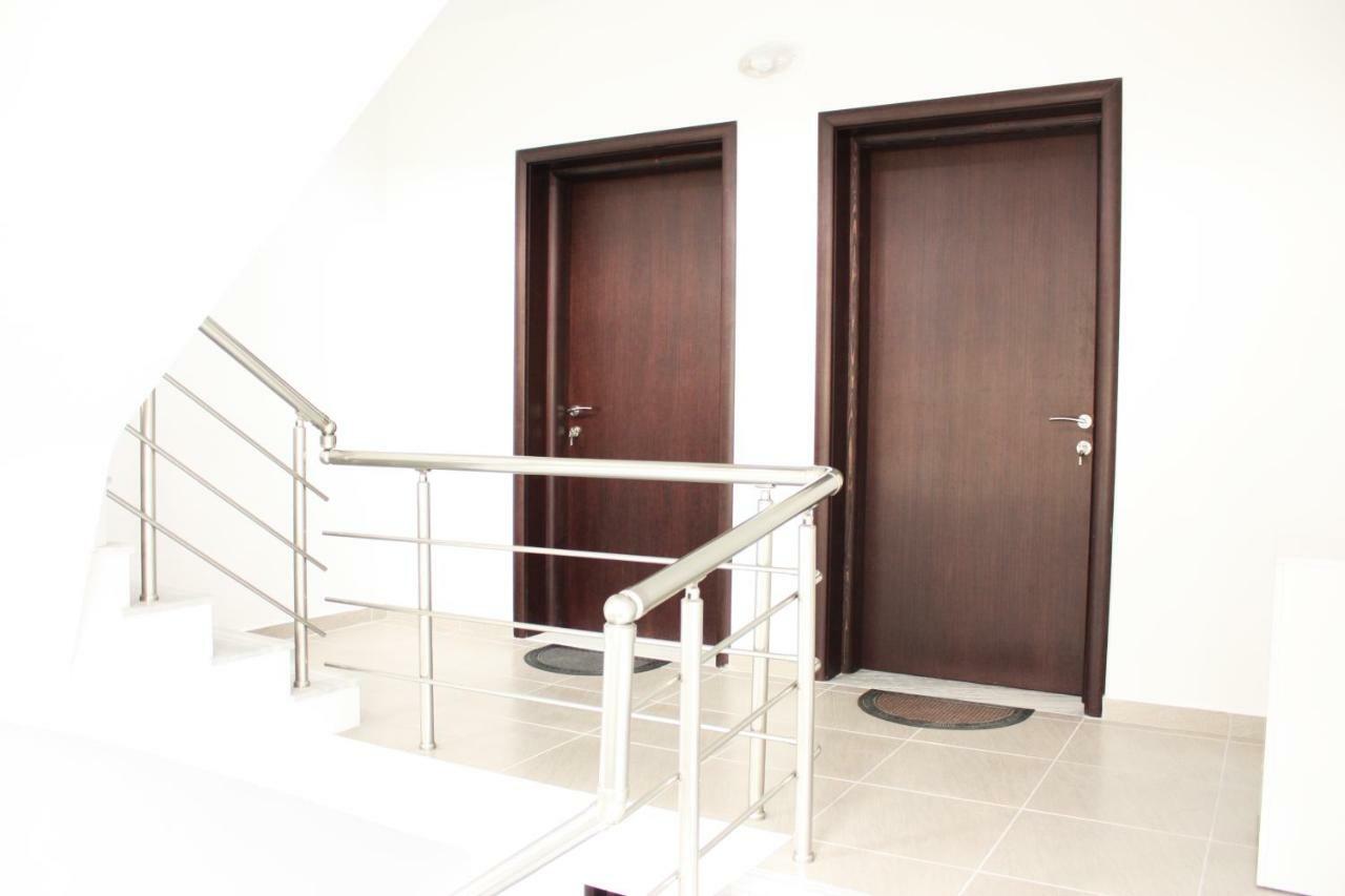 Alexandra'S Apartments Sarandë Exterior foto
